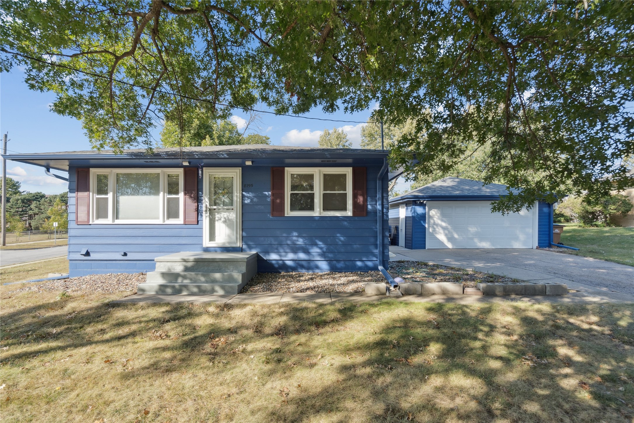 8195 Sunrise Boulevard