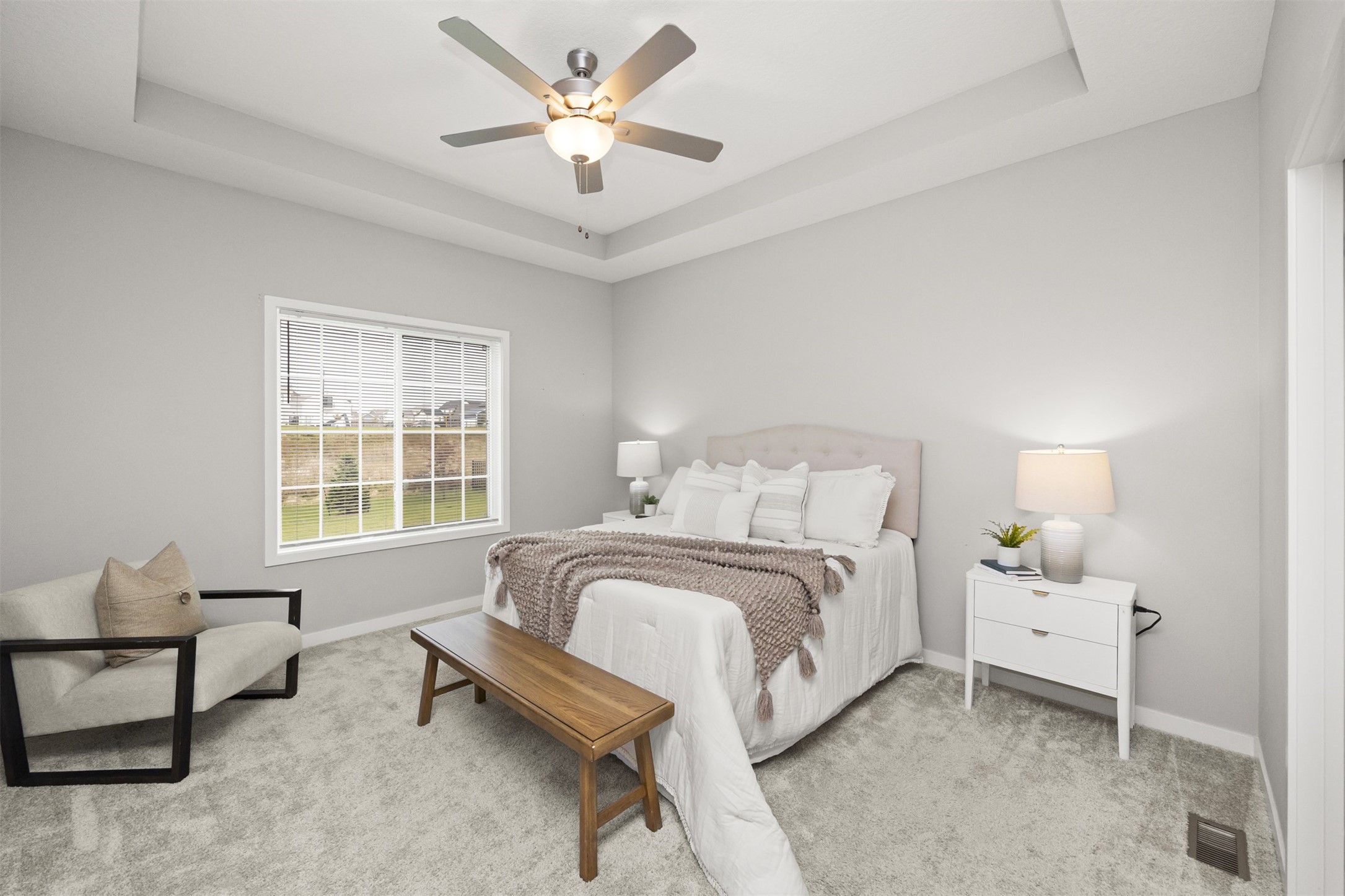 512 SW Prairie Trail Parkway