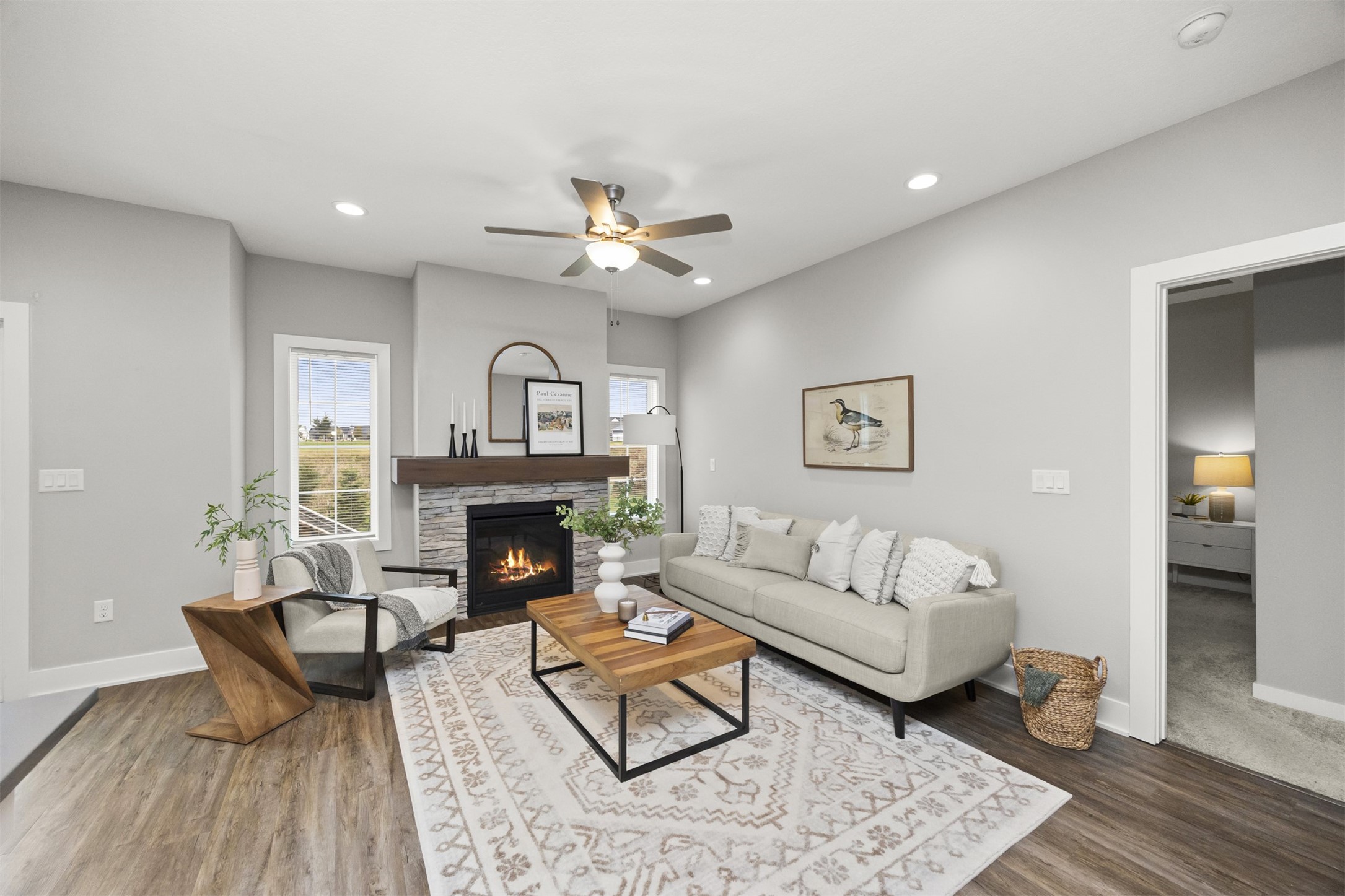 512 SW Prairie Trail Parkway