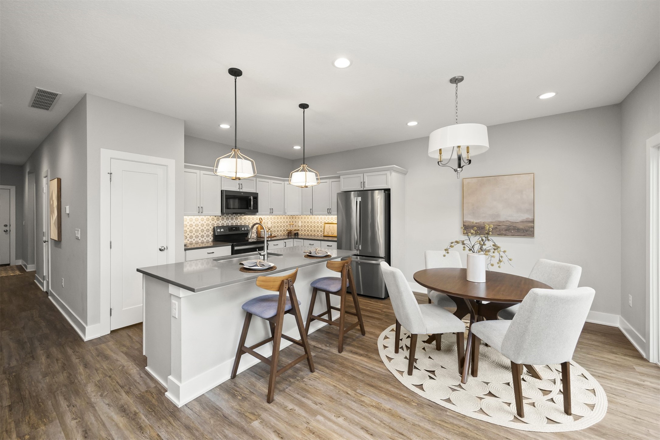 512 SW Prairie Trail Parkway