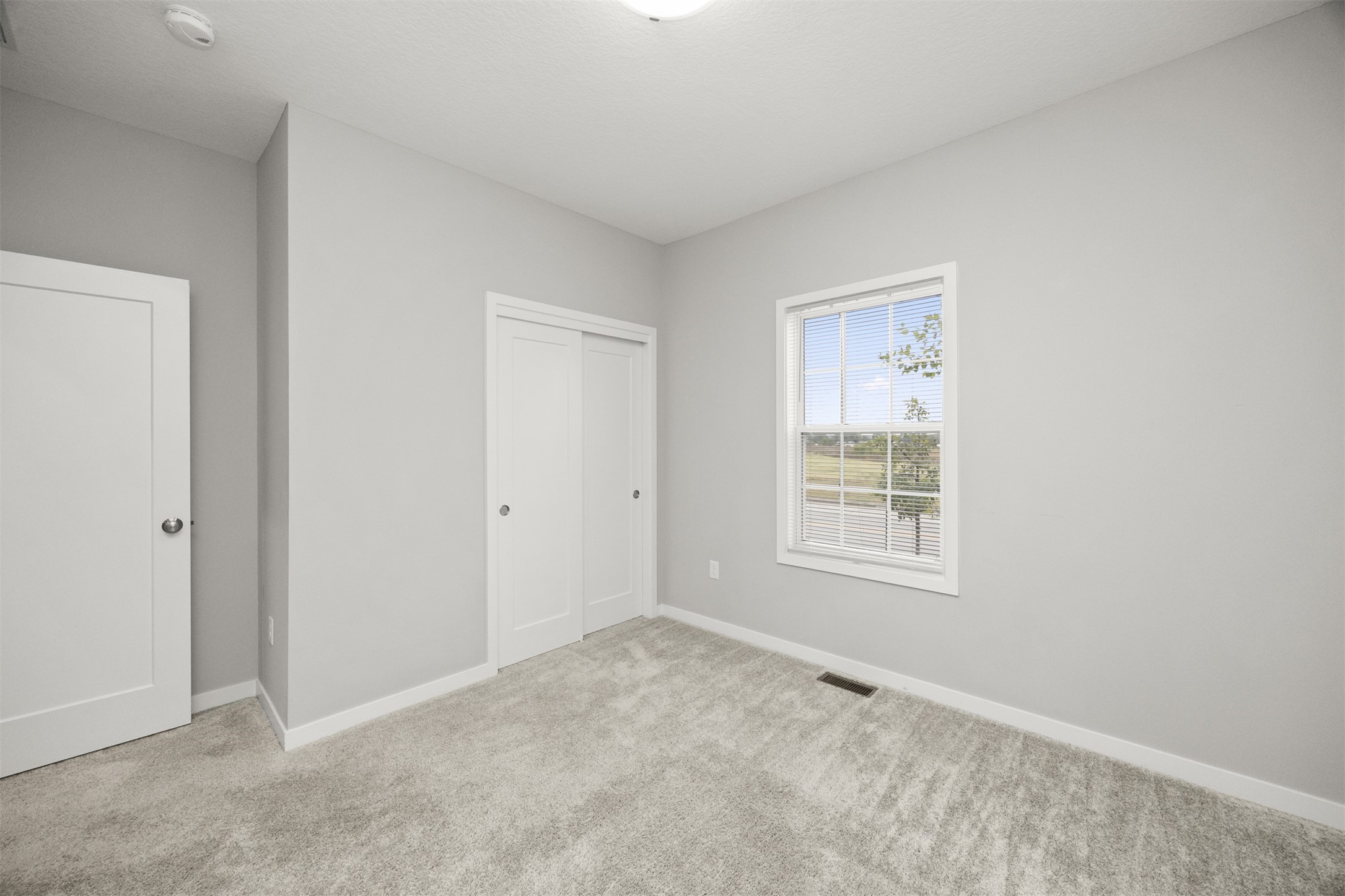 512 SW Prairie Trail Parkway