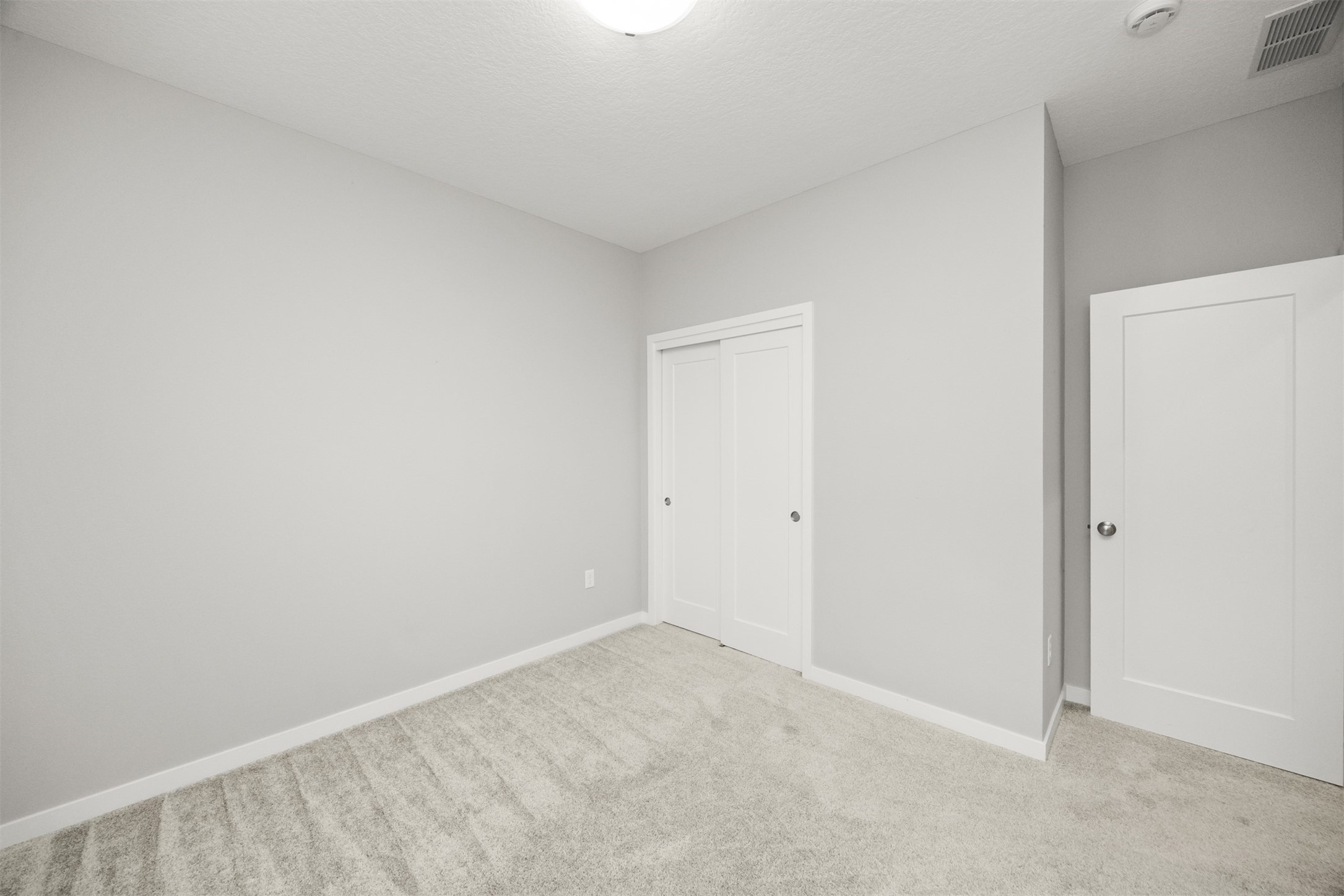512 SW Prairie Trail Parkway