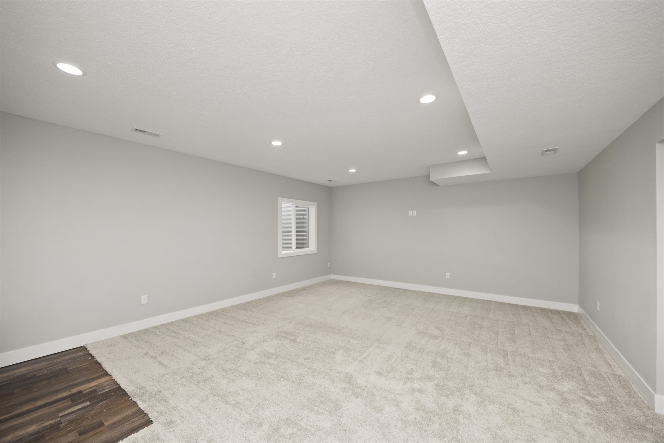 512 SW Prairie Trail Parkway