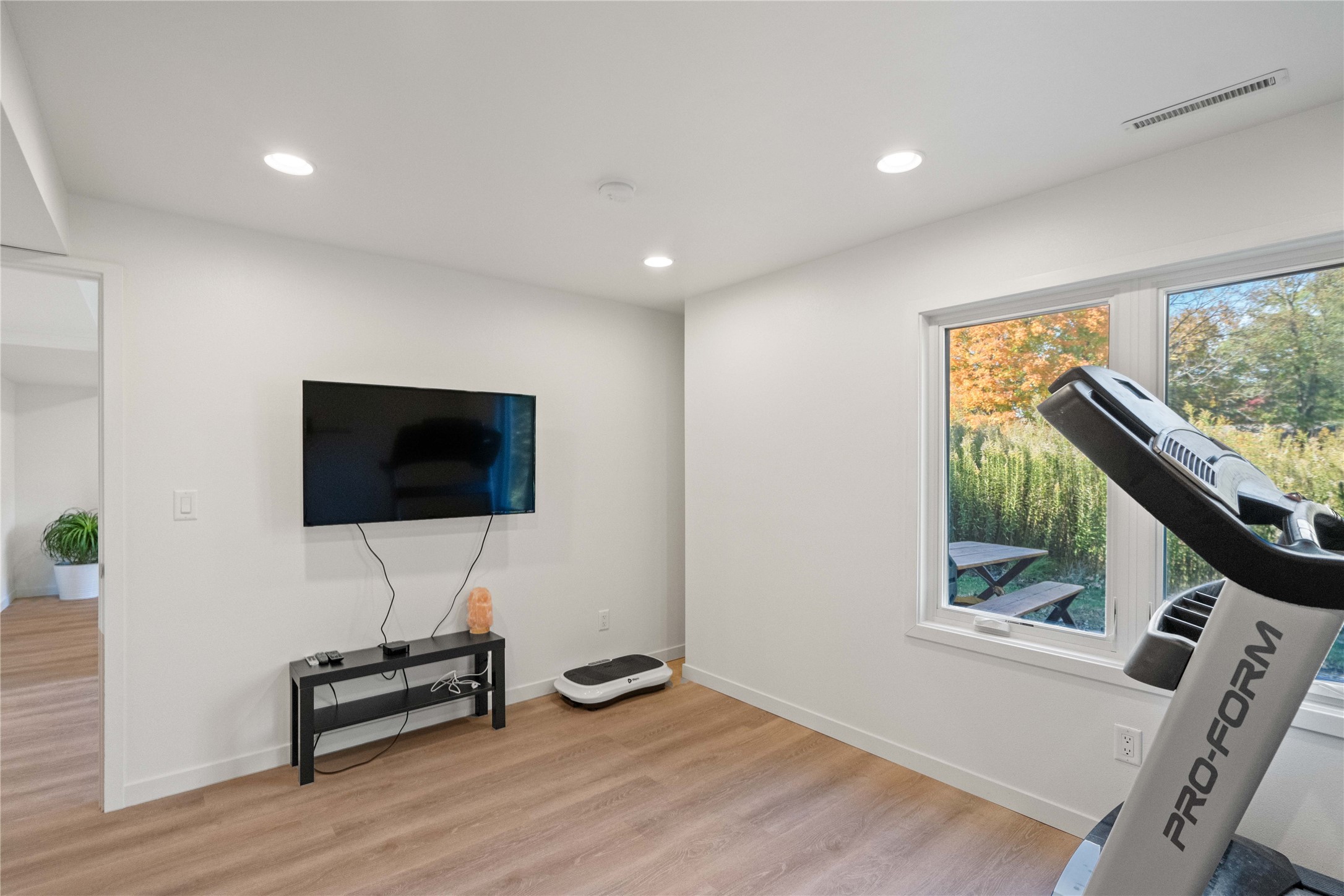 8187 NW Beaver Drive