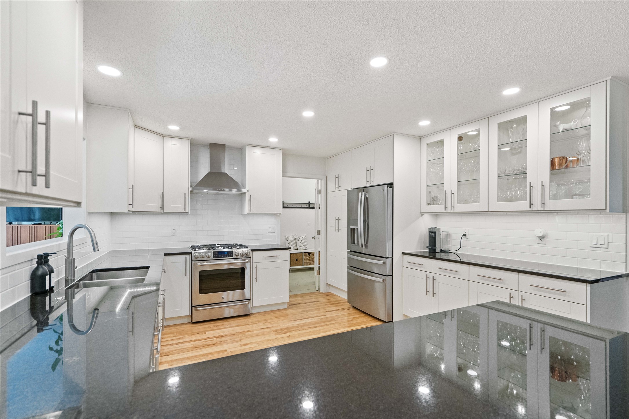 8187 NW Beaver Drive