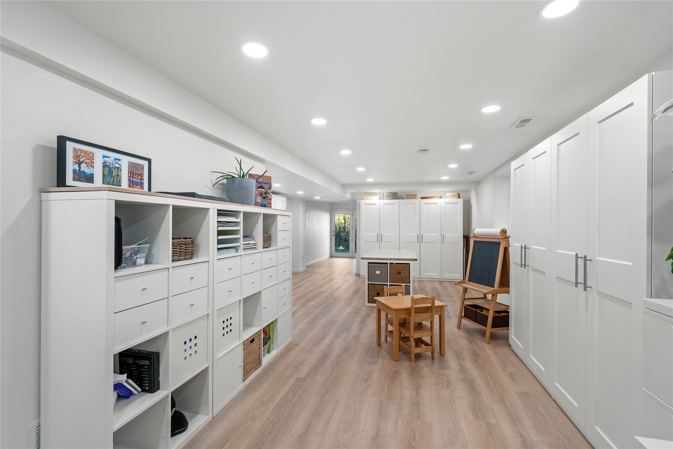 8187 NW Beaver Drive