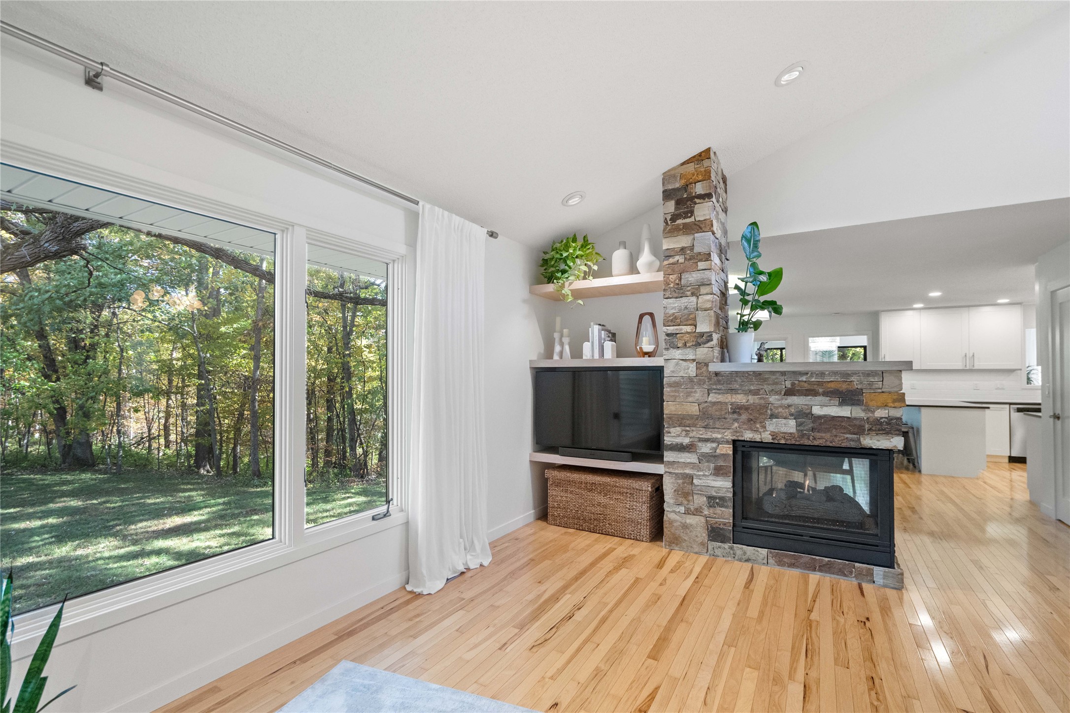 8187 NW Beaver Drive