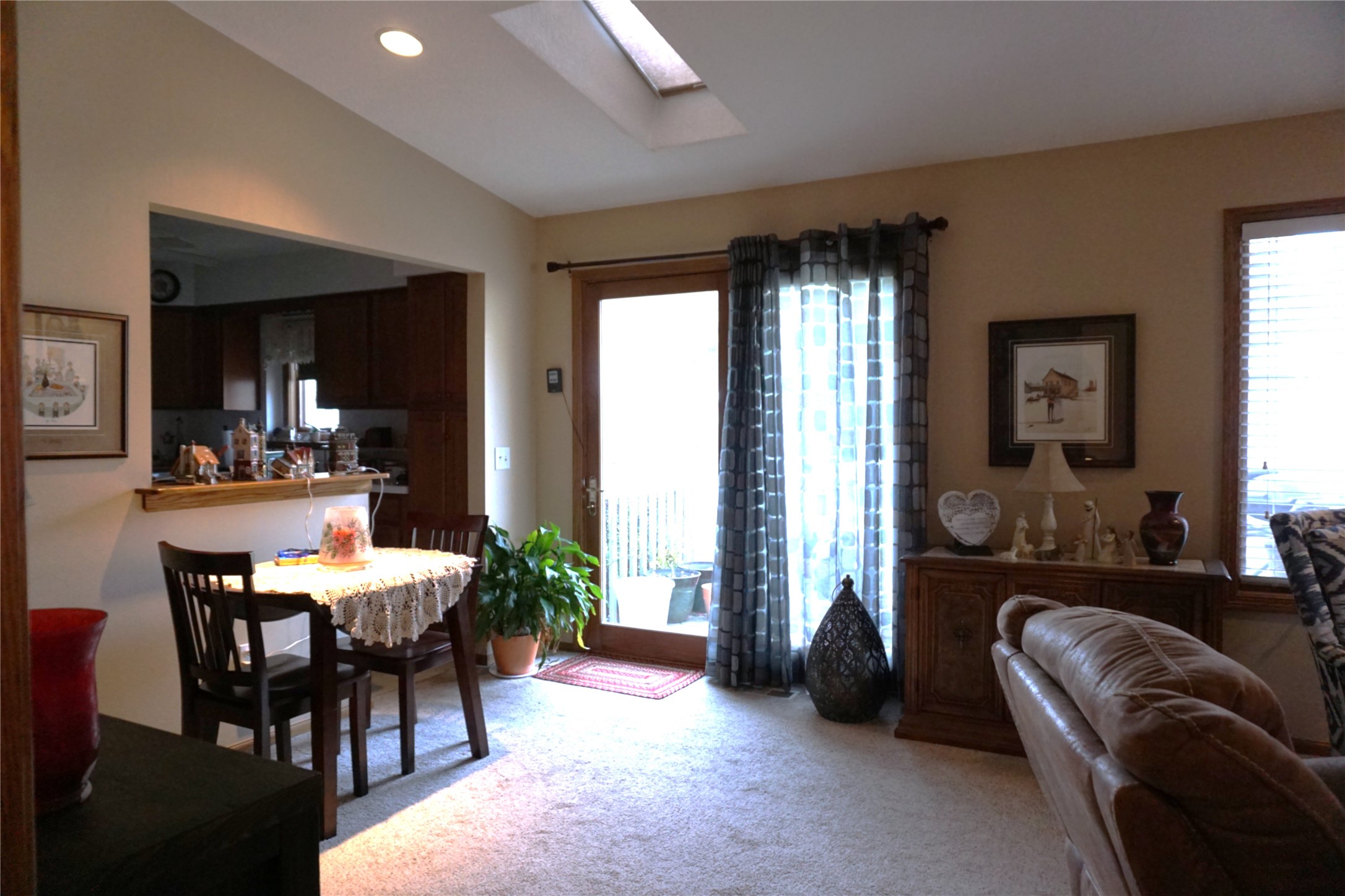 827 W Fremont Street