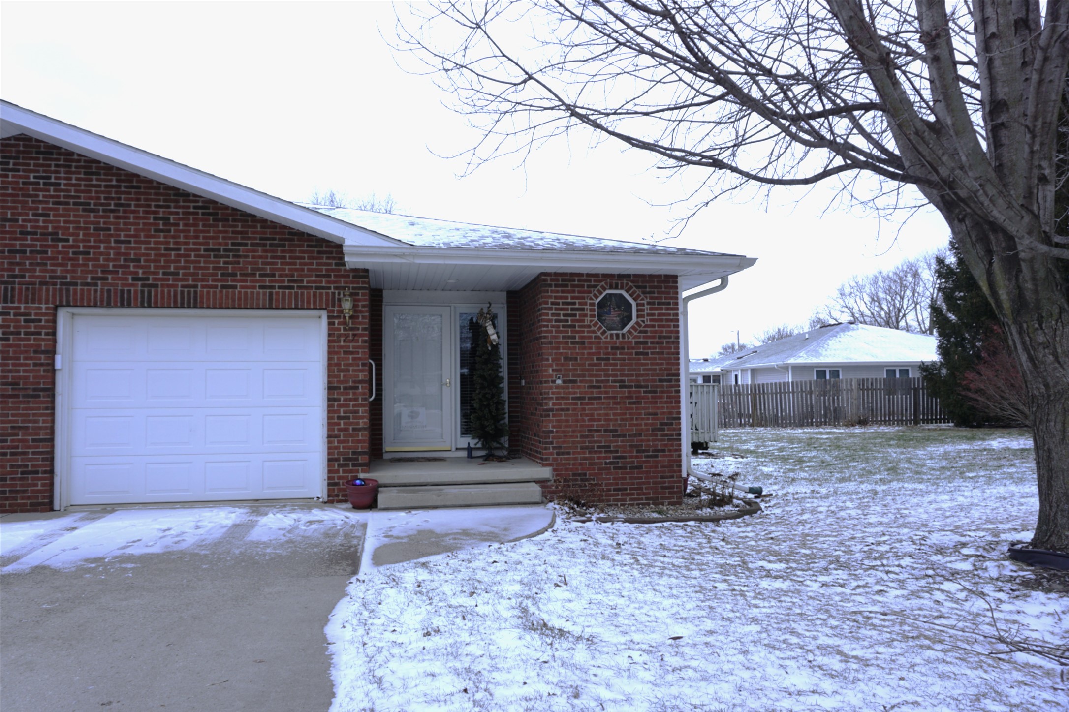 827 W Fremont Street