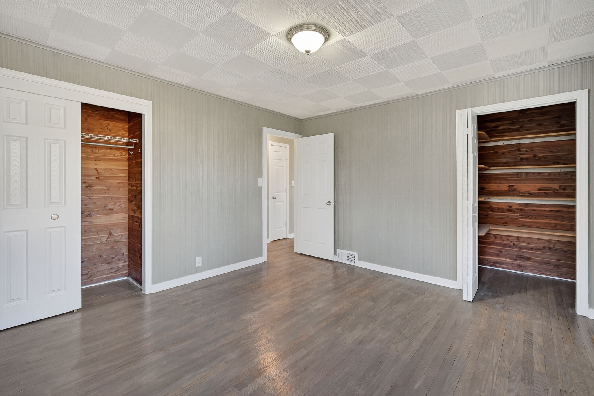 3265 E Washington Avenue