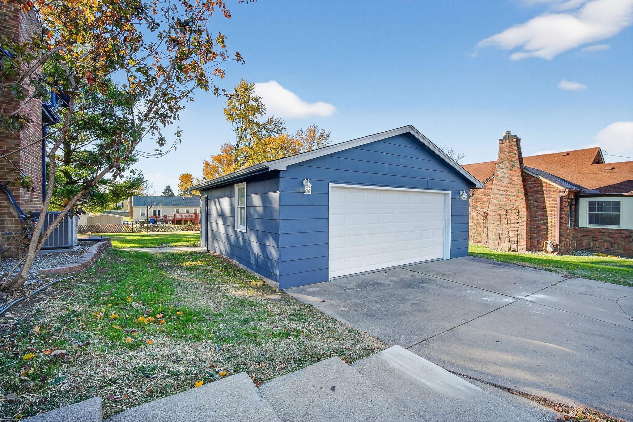 3265 E Washington Avenue