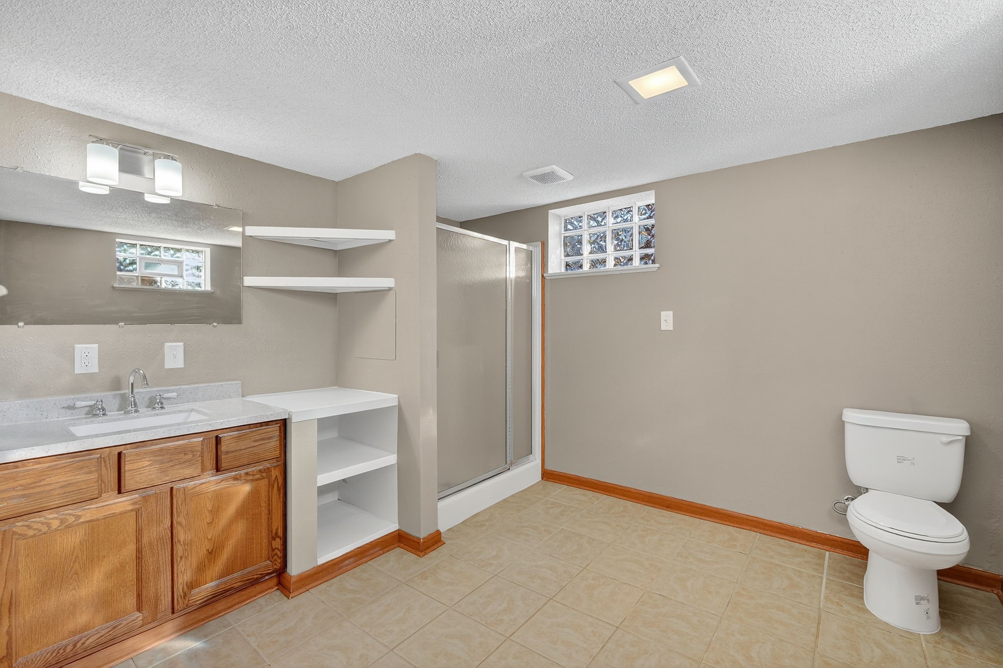 3265 E Washington Avenue