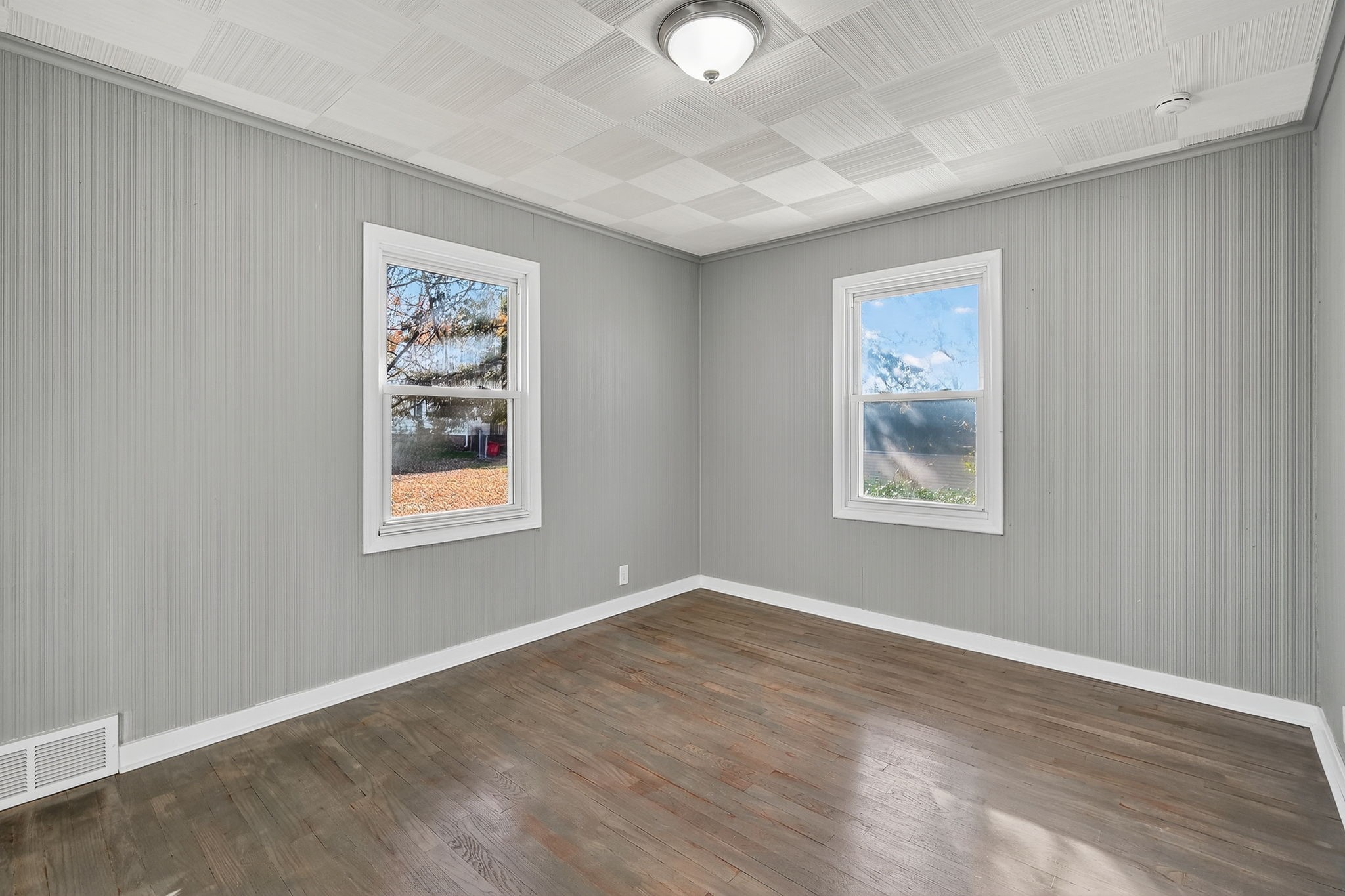 3265 E Washington Avenue