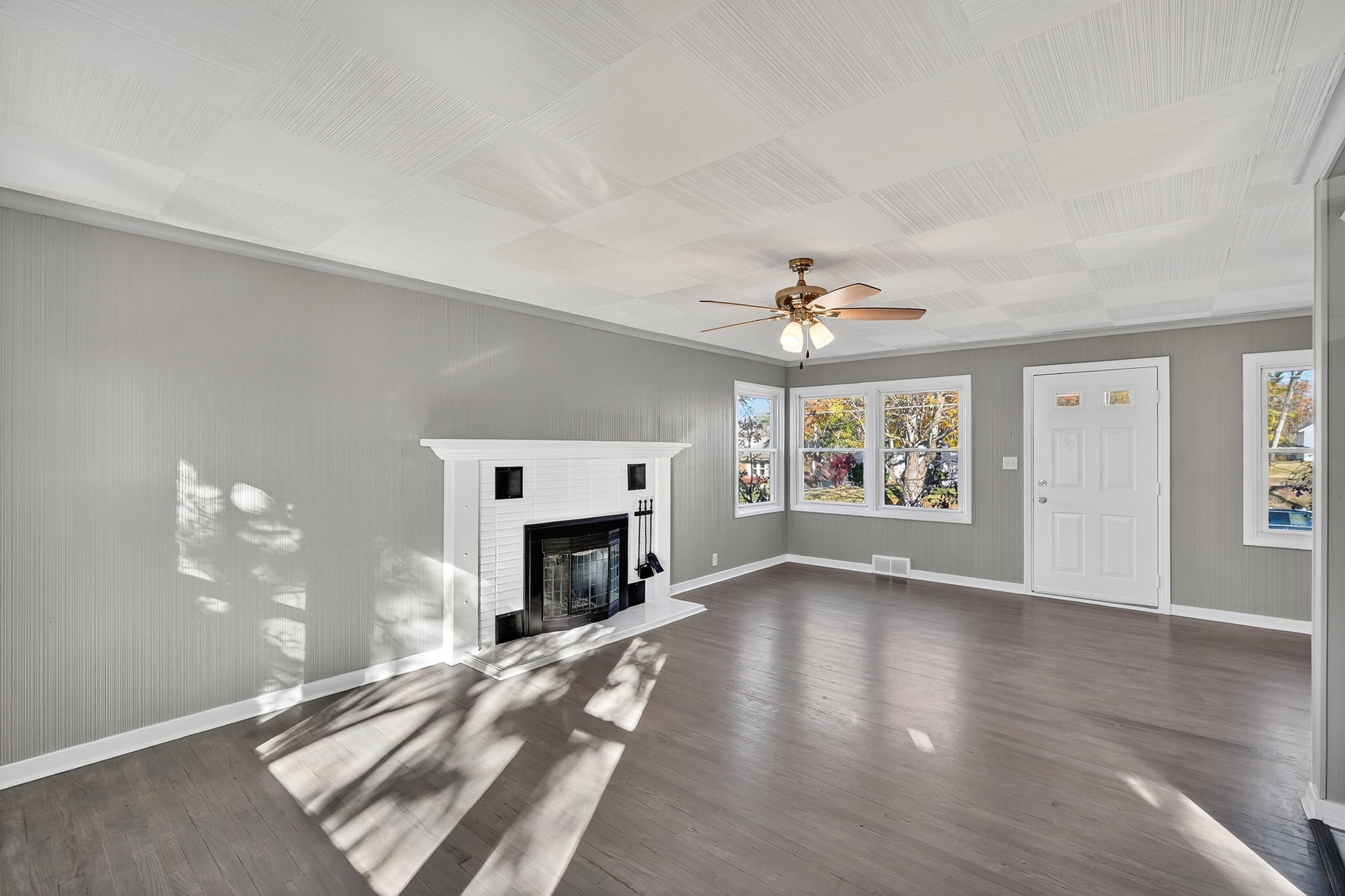 3265 E Washington Avenue