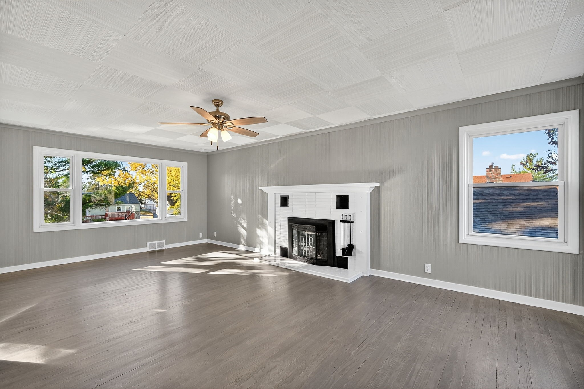 3265 E Washington Avenue