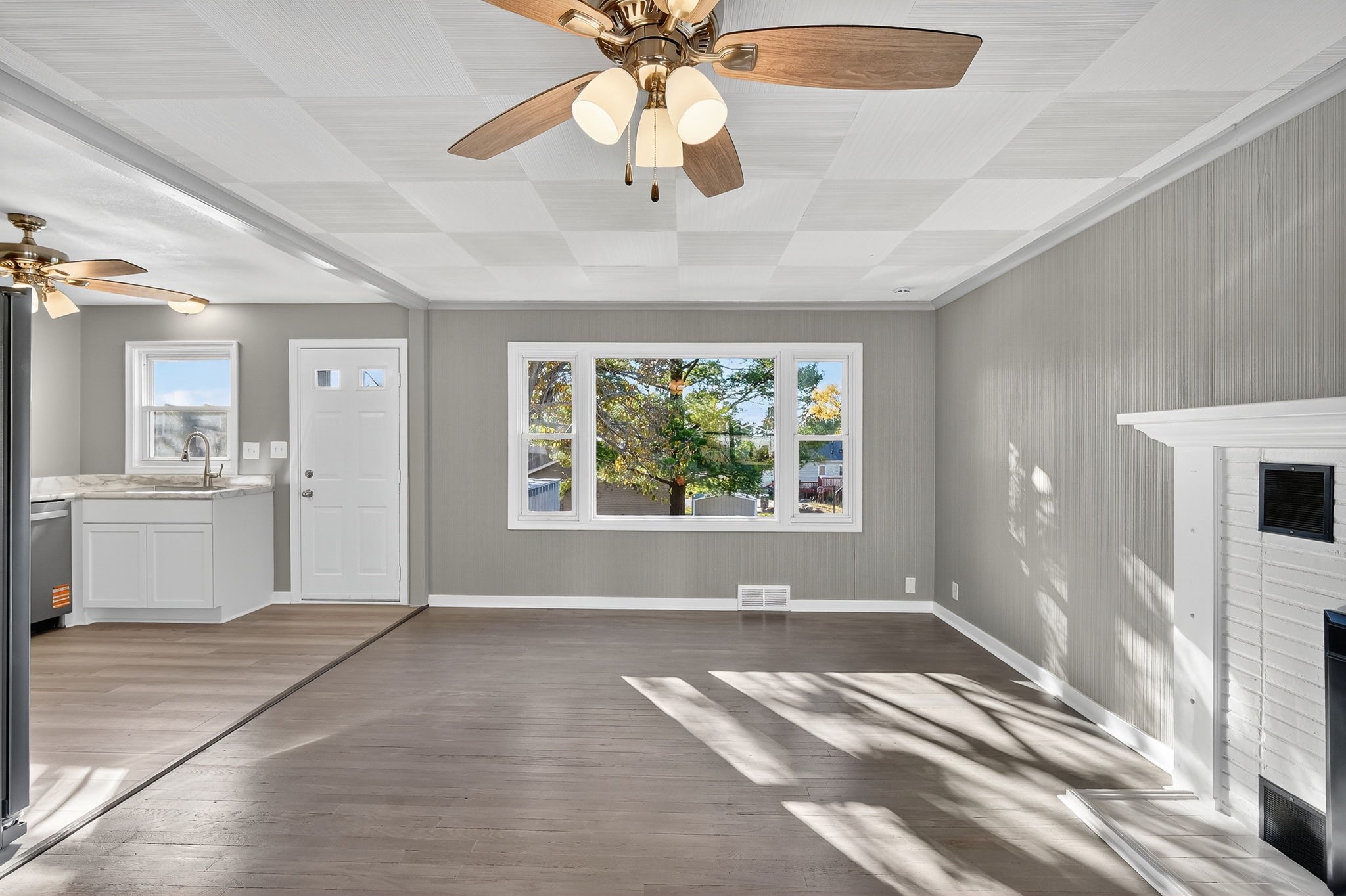 3265 E Washington Avenue