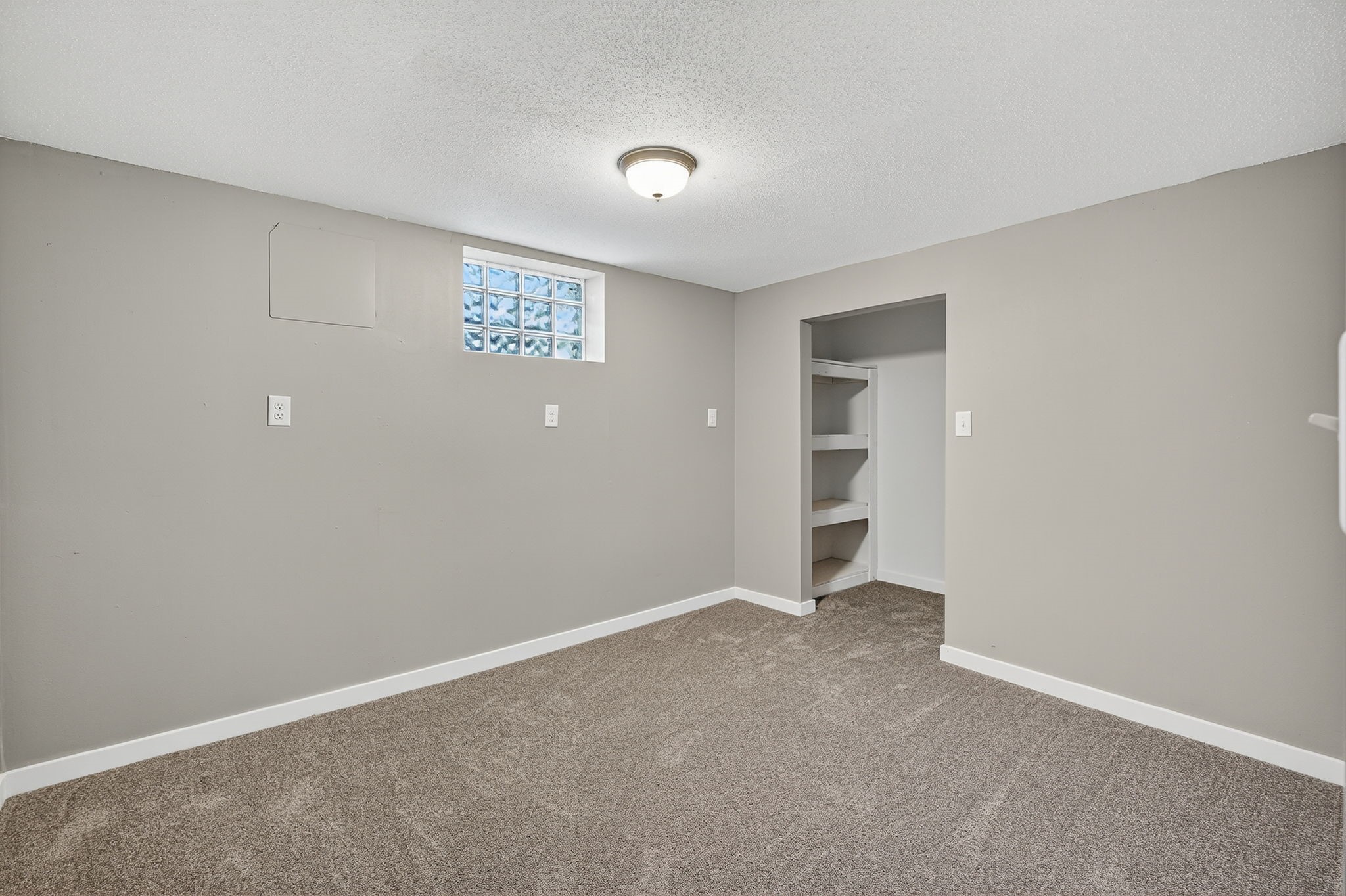 3265 E Washington Avenue