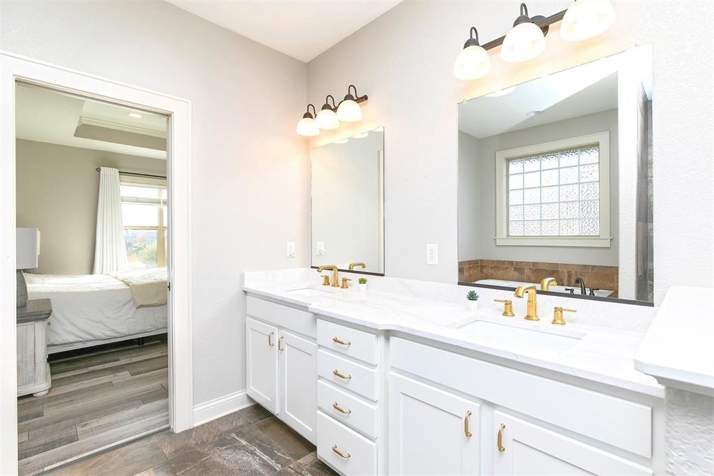 5119 NE Jan Rose Parkway