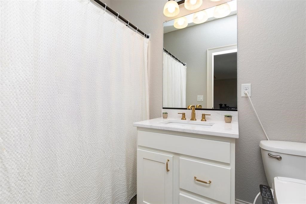 5119 NE Jan Rose Parkway