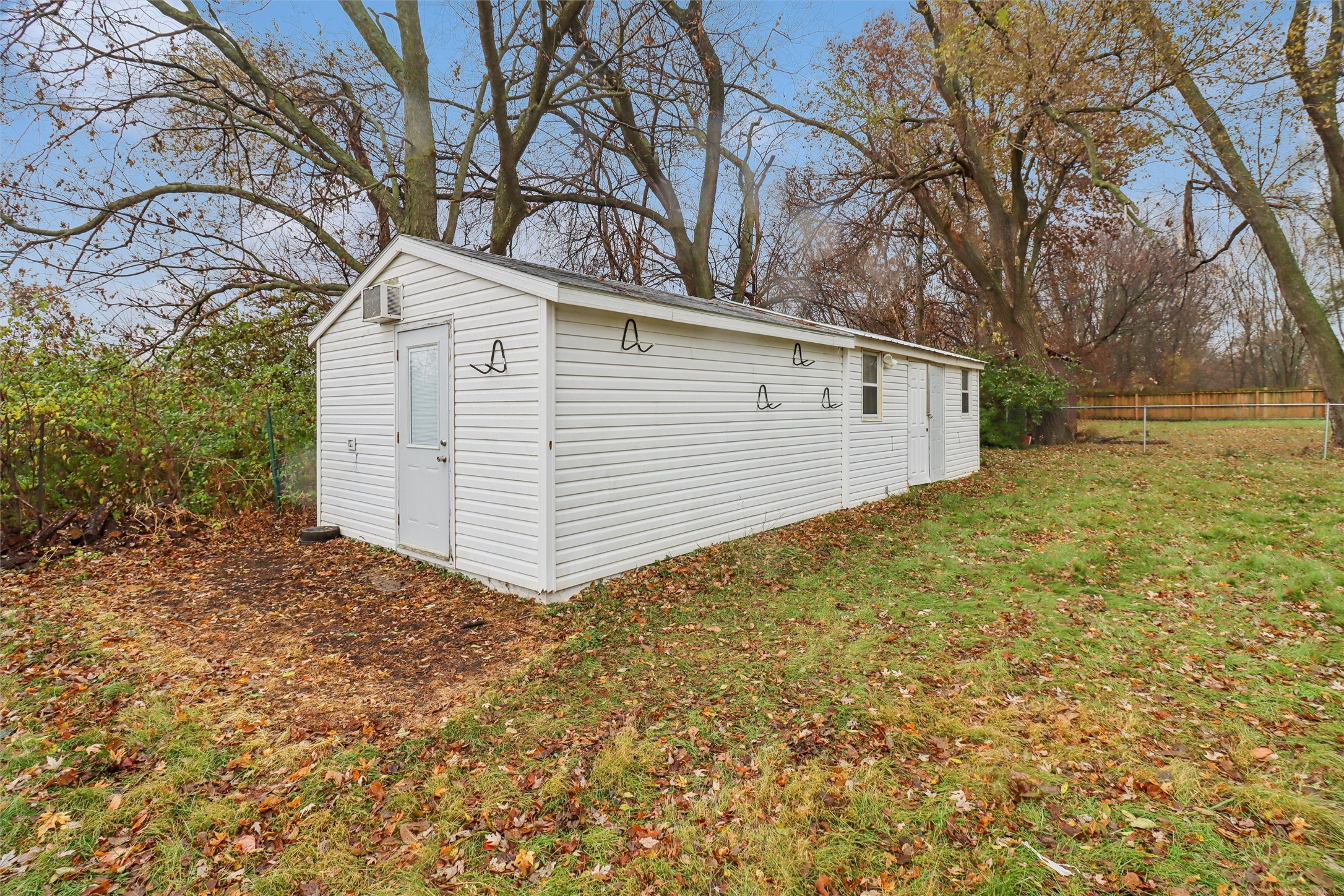 2795 NE 53rd Court