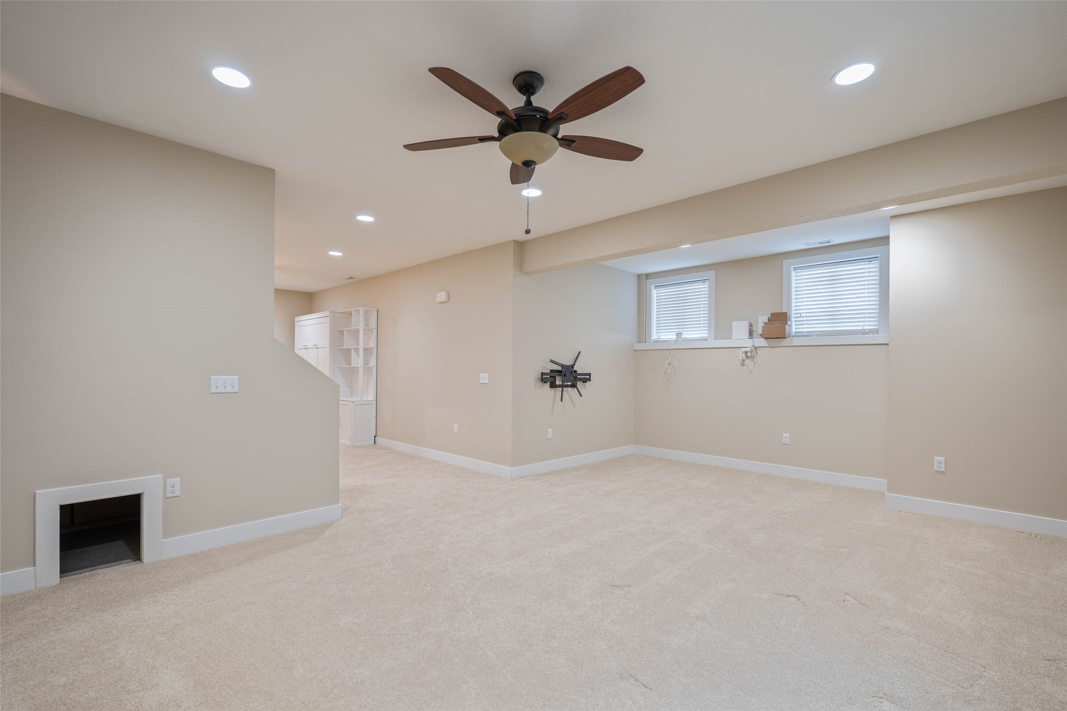 5686 Stagecoach Drive