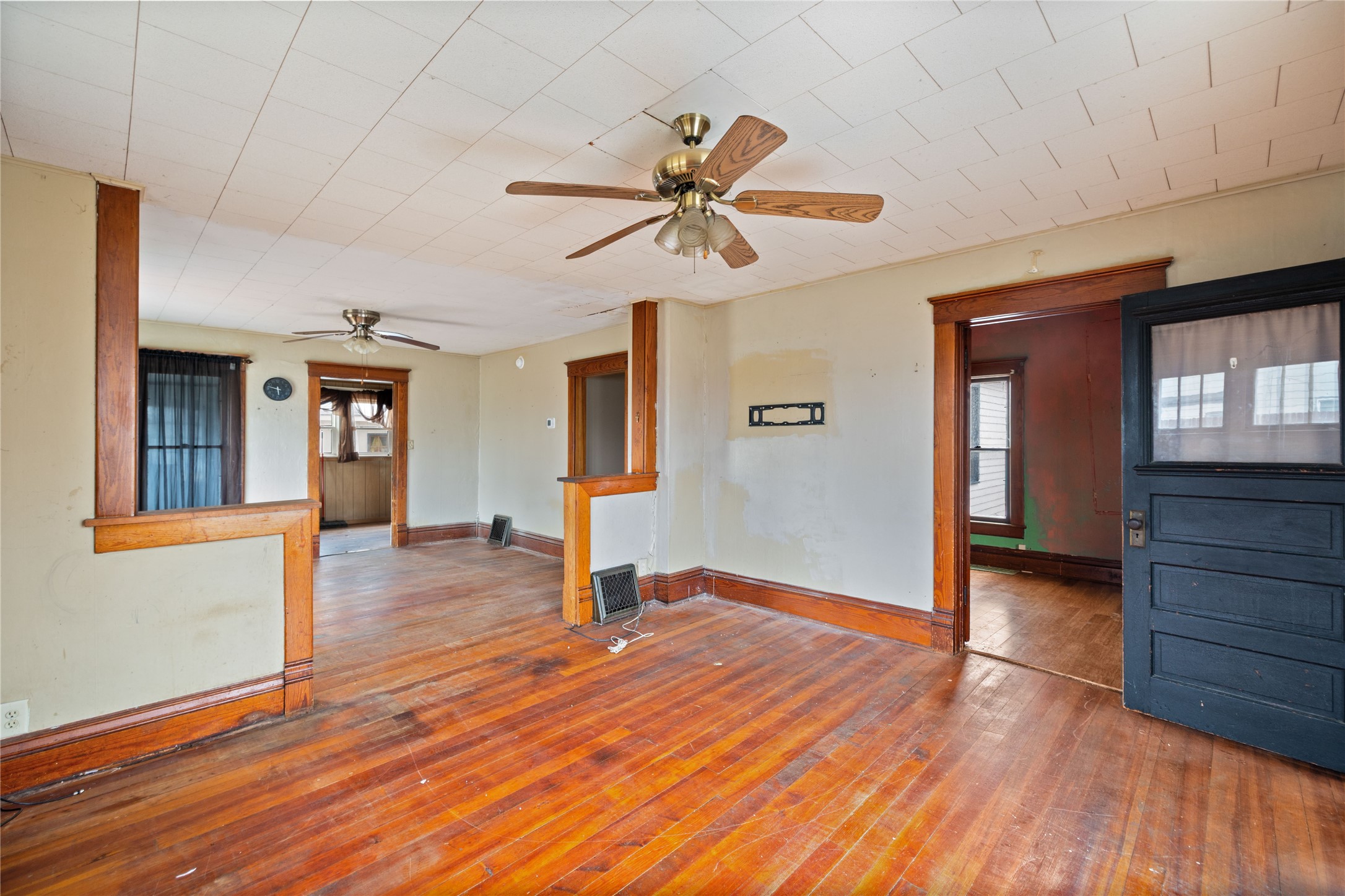 214 N Locust Street