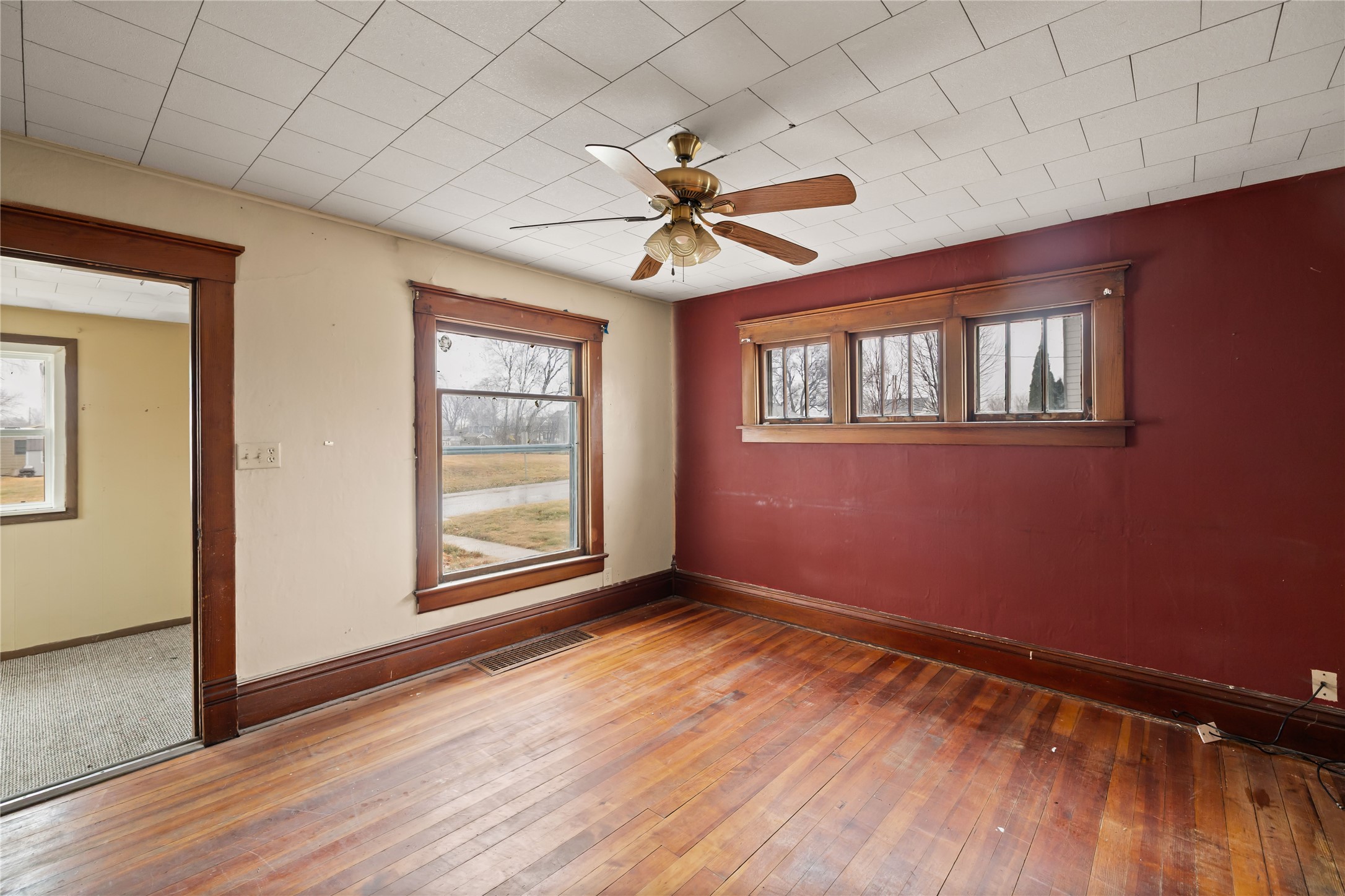 214 N Locust Street
