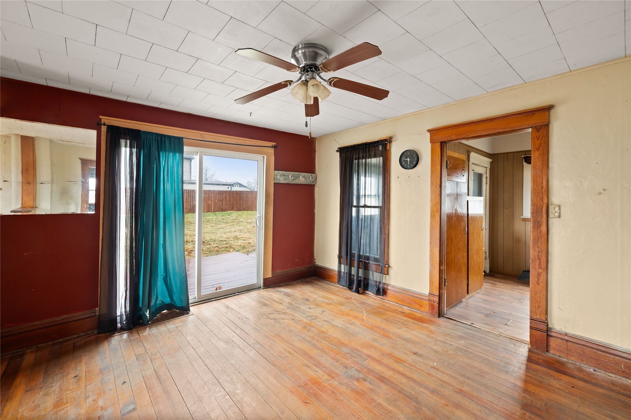 214 N Locust Street