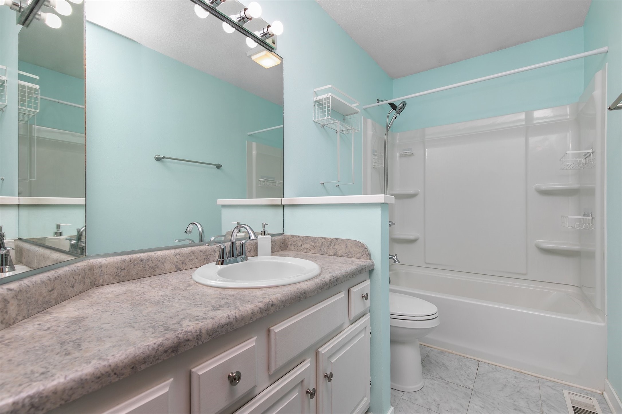 1114 NW Parkridge Drive