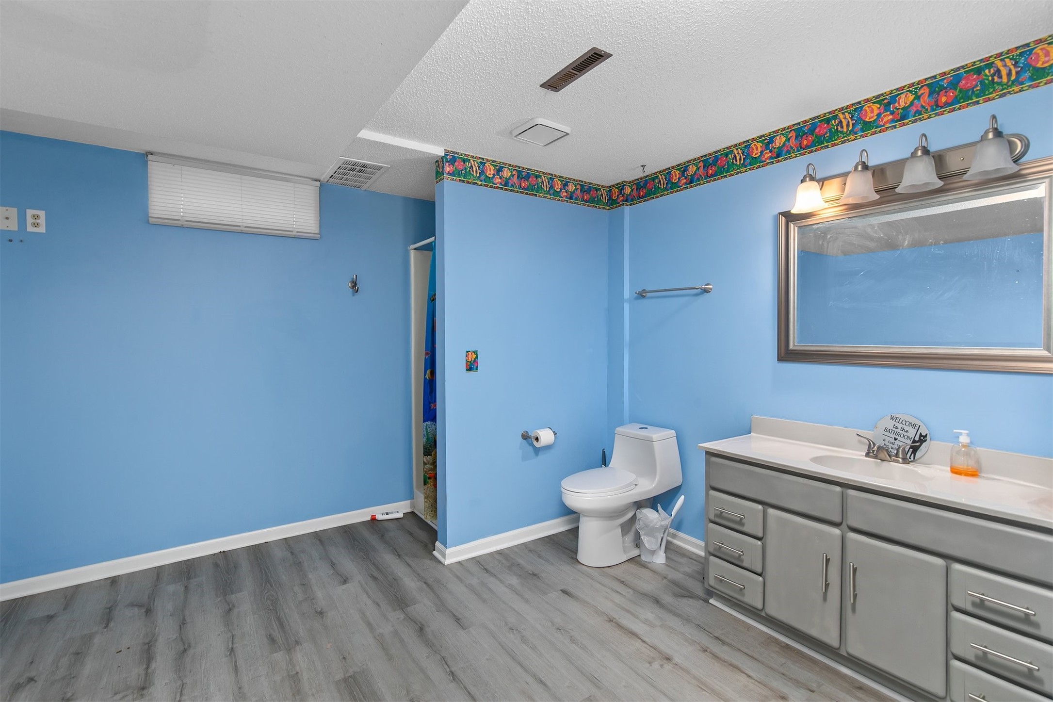 1114 NW Parkridge Drive