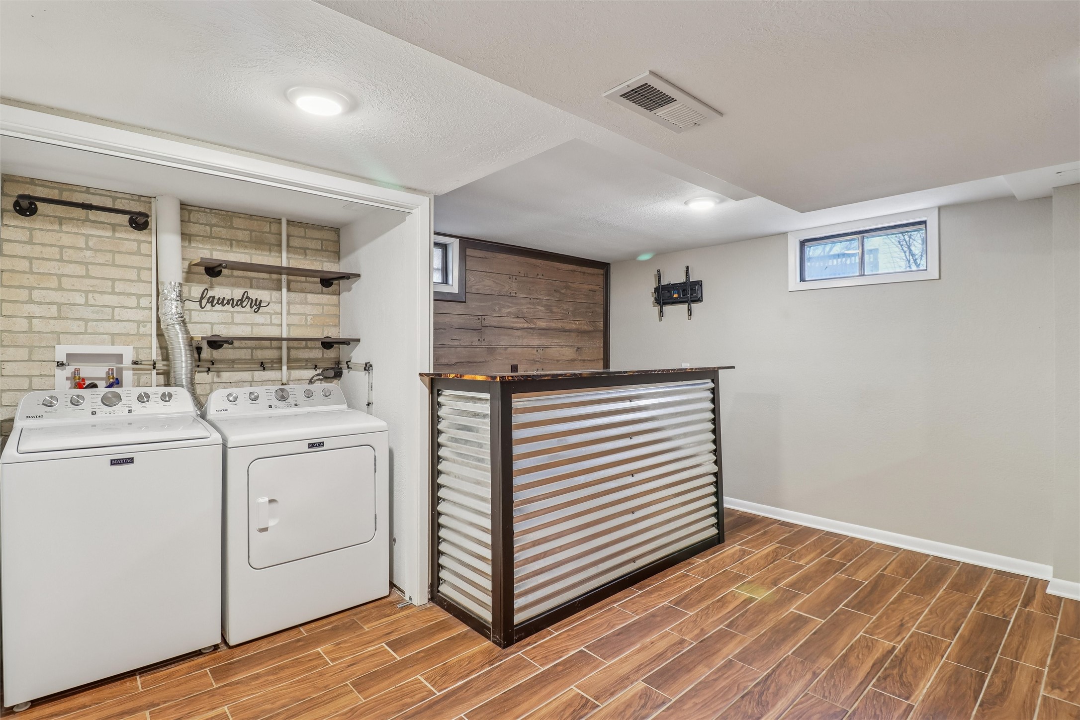 210 Market Avenue SW