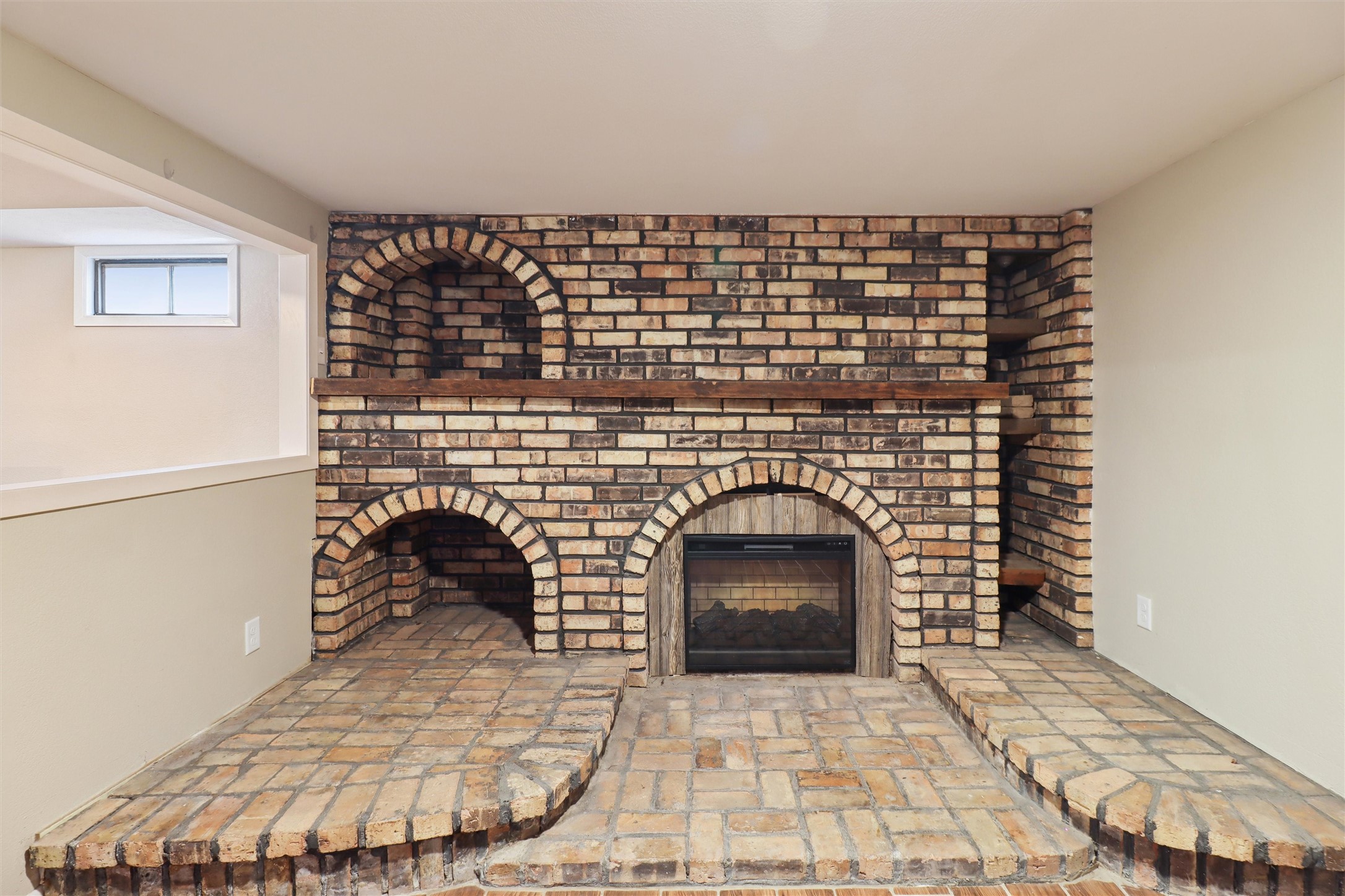 210 Market Avenue SW