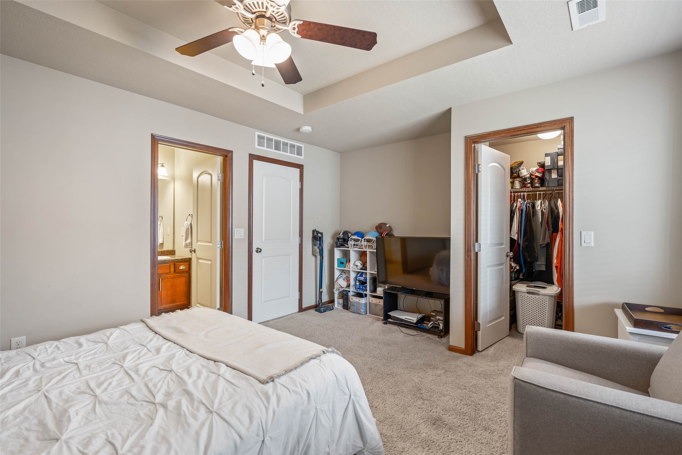 8601 Westown Parkway 24104