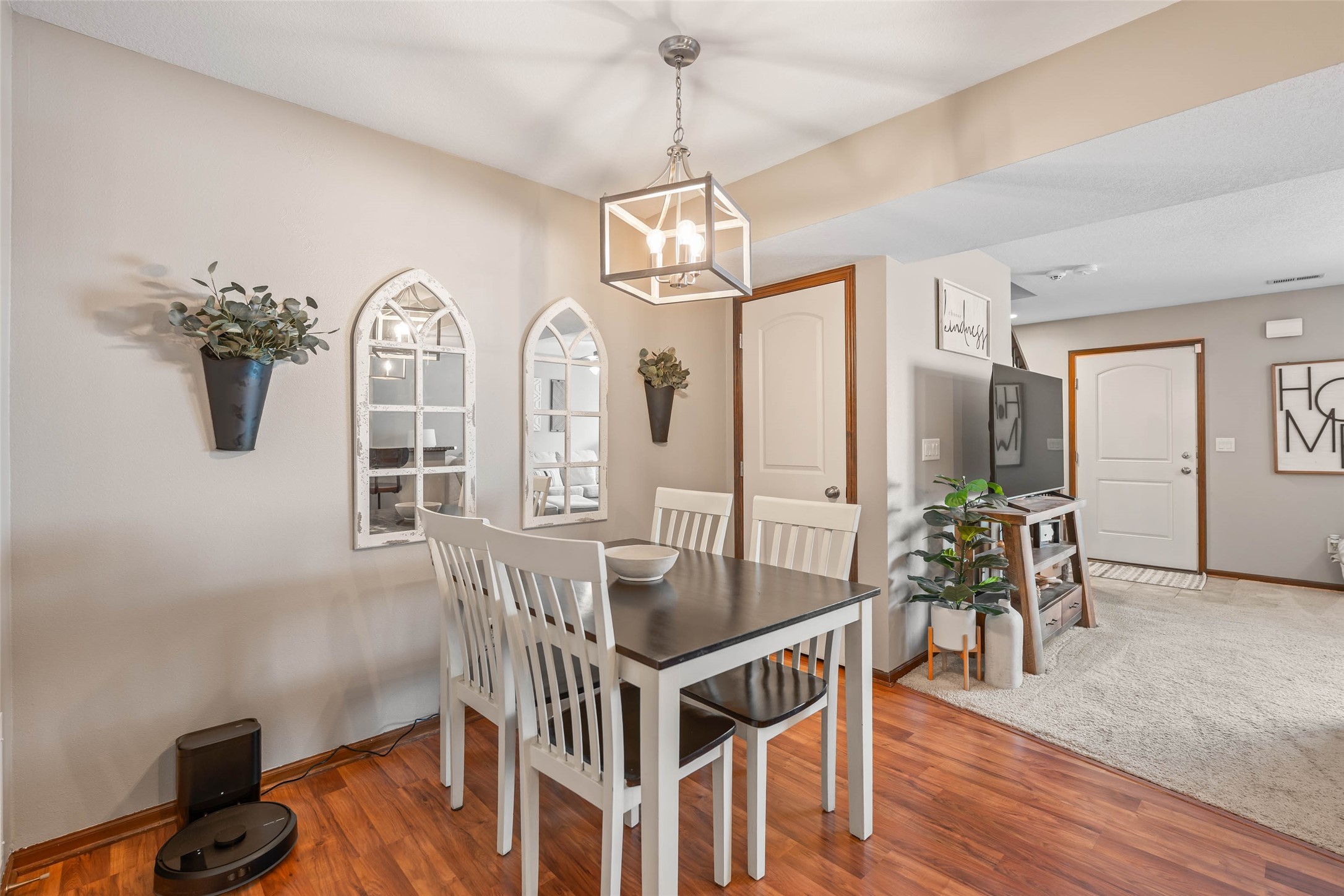 8601 Westown Parkway 24104
