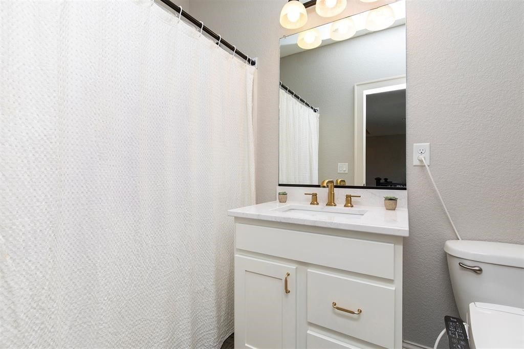 5119 NE Jan Rose Parkway