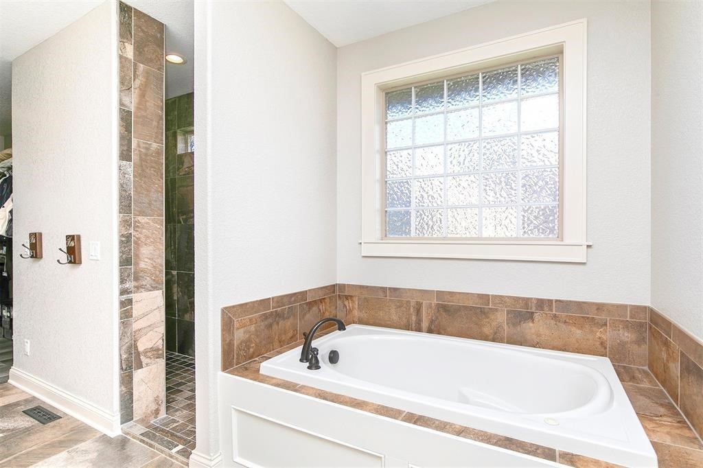 5119 NE Jan Rose Parkway