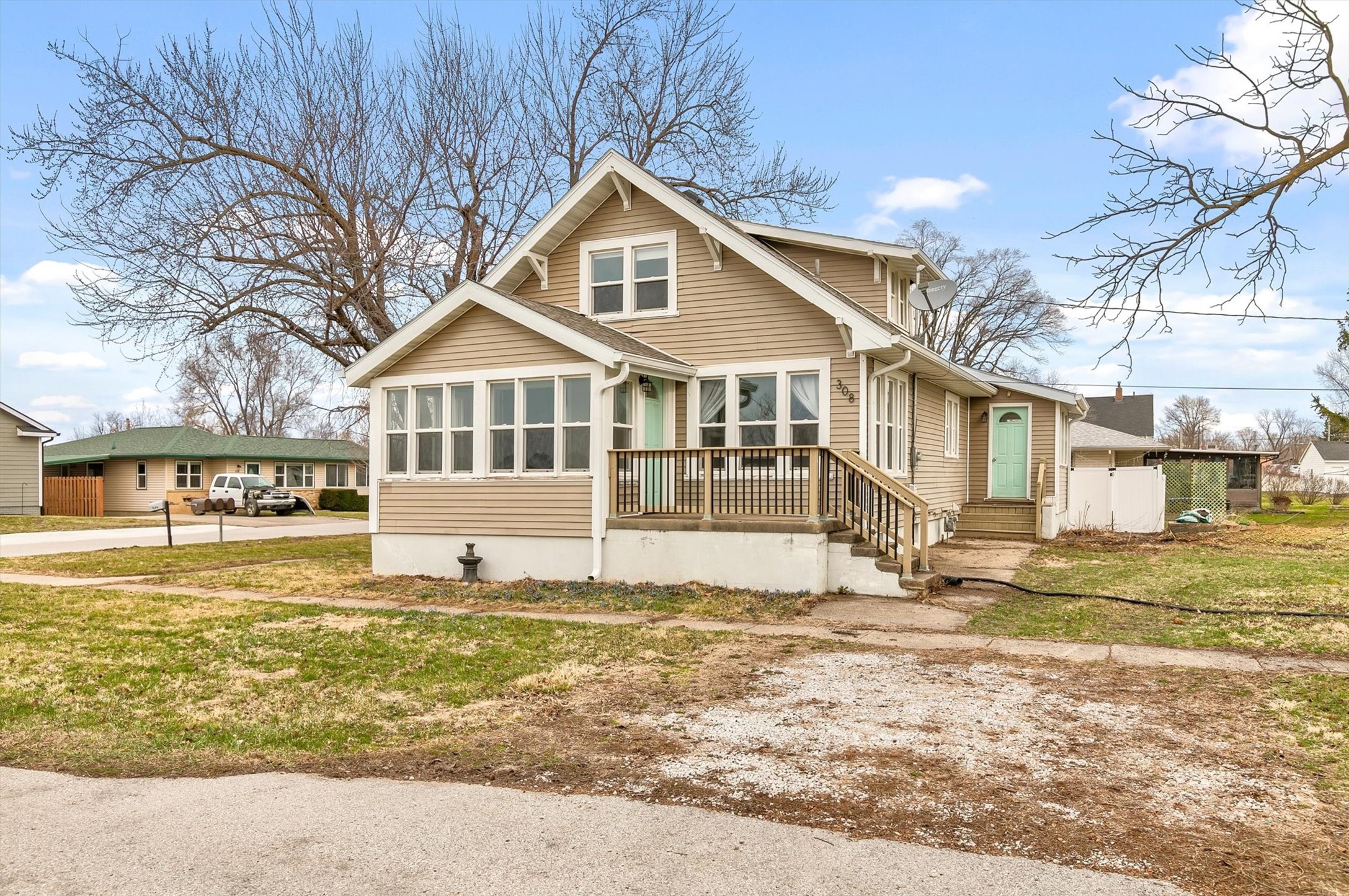 308 W 5th Street