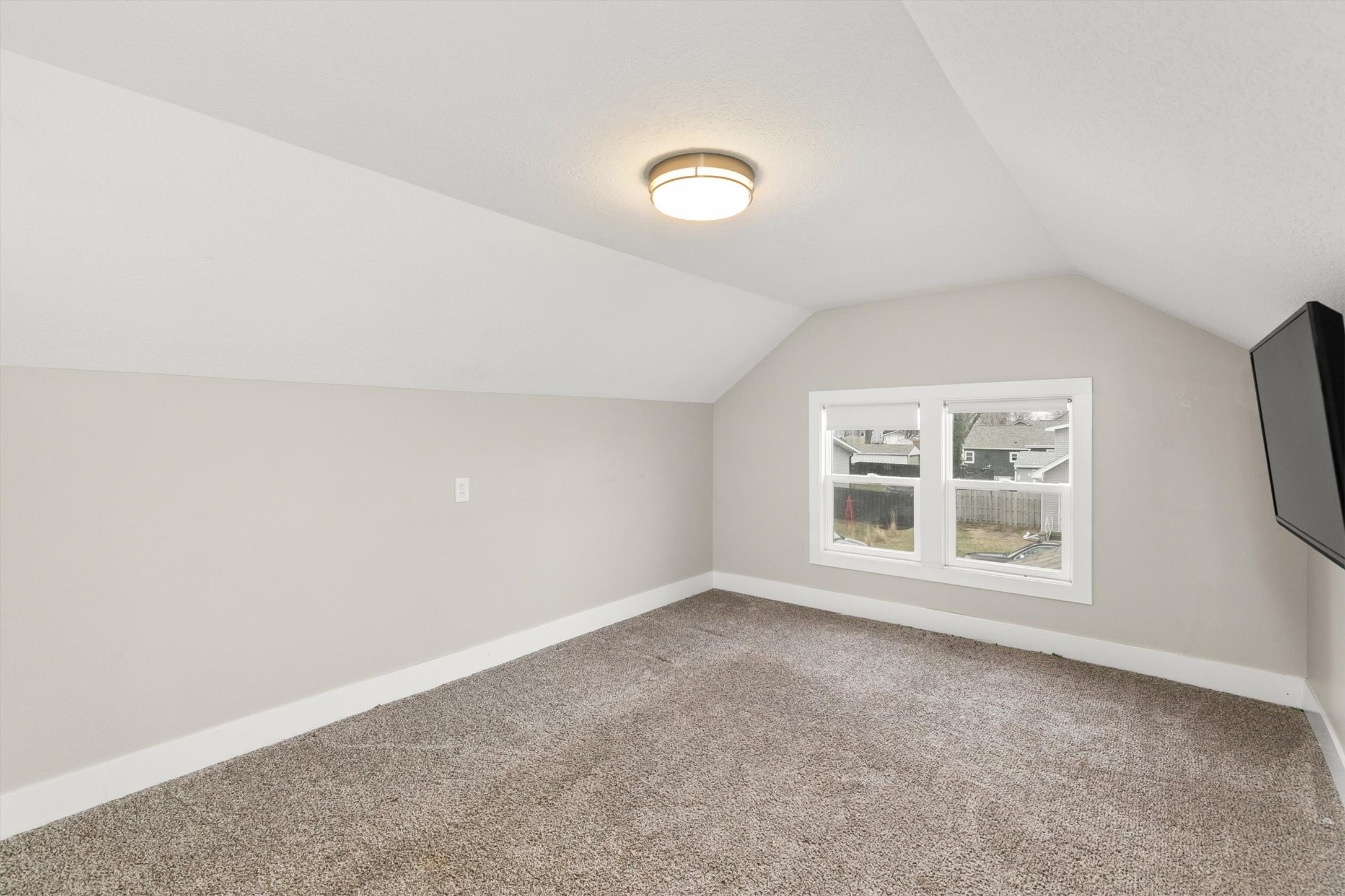 308 W 5th Street