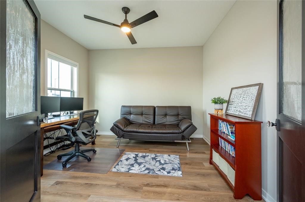 202 SW Prairie Trail Parkway