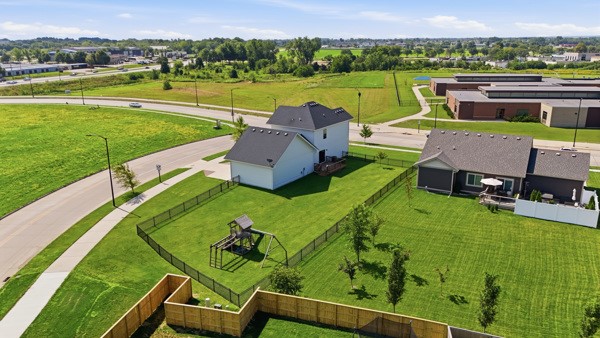202 SW Prairie Trail Parkway