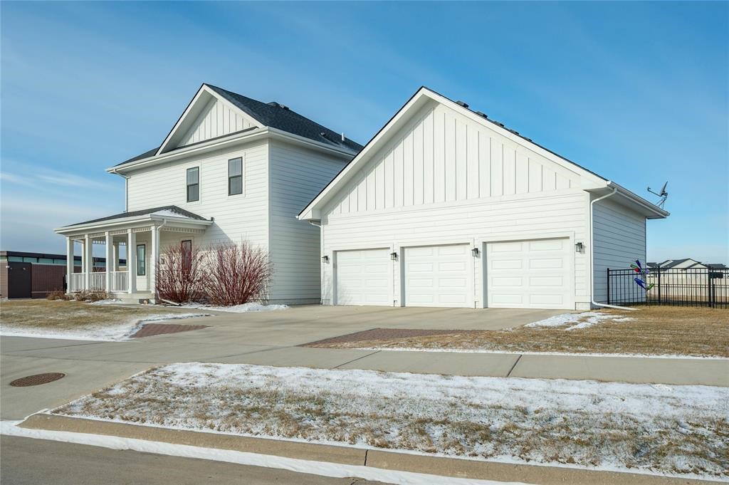 202 SW Prairie Trail Parkway
