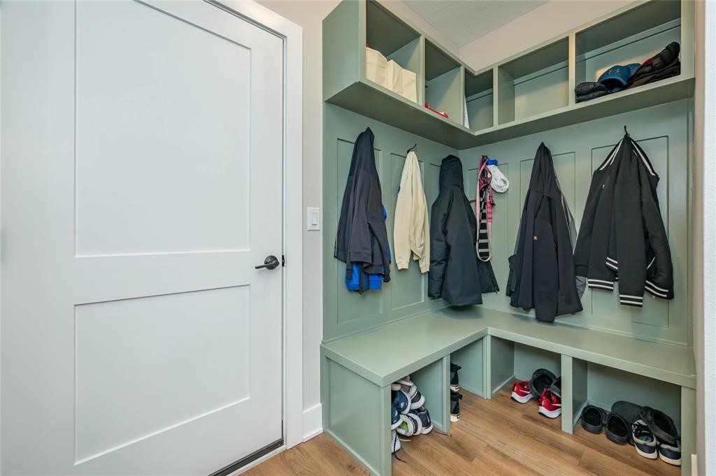 202 SW Prairie Trail Parkway