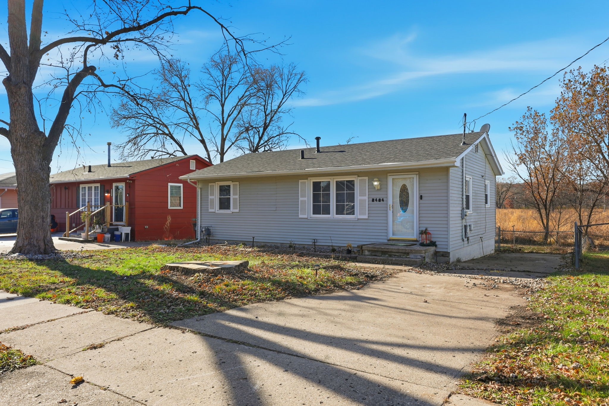 2404 E 37th Court