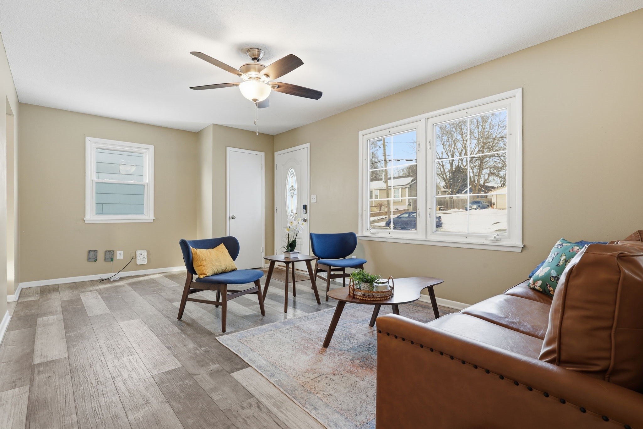 2404 E 37th Court