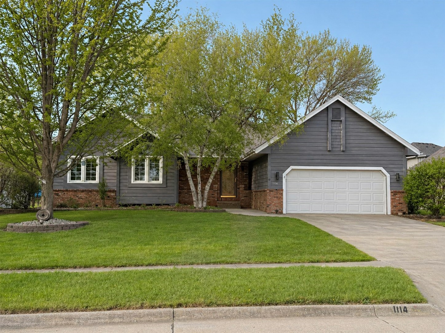 1114 NW Parkridge Drive