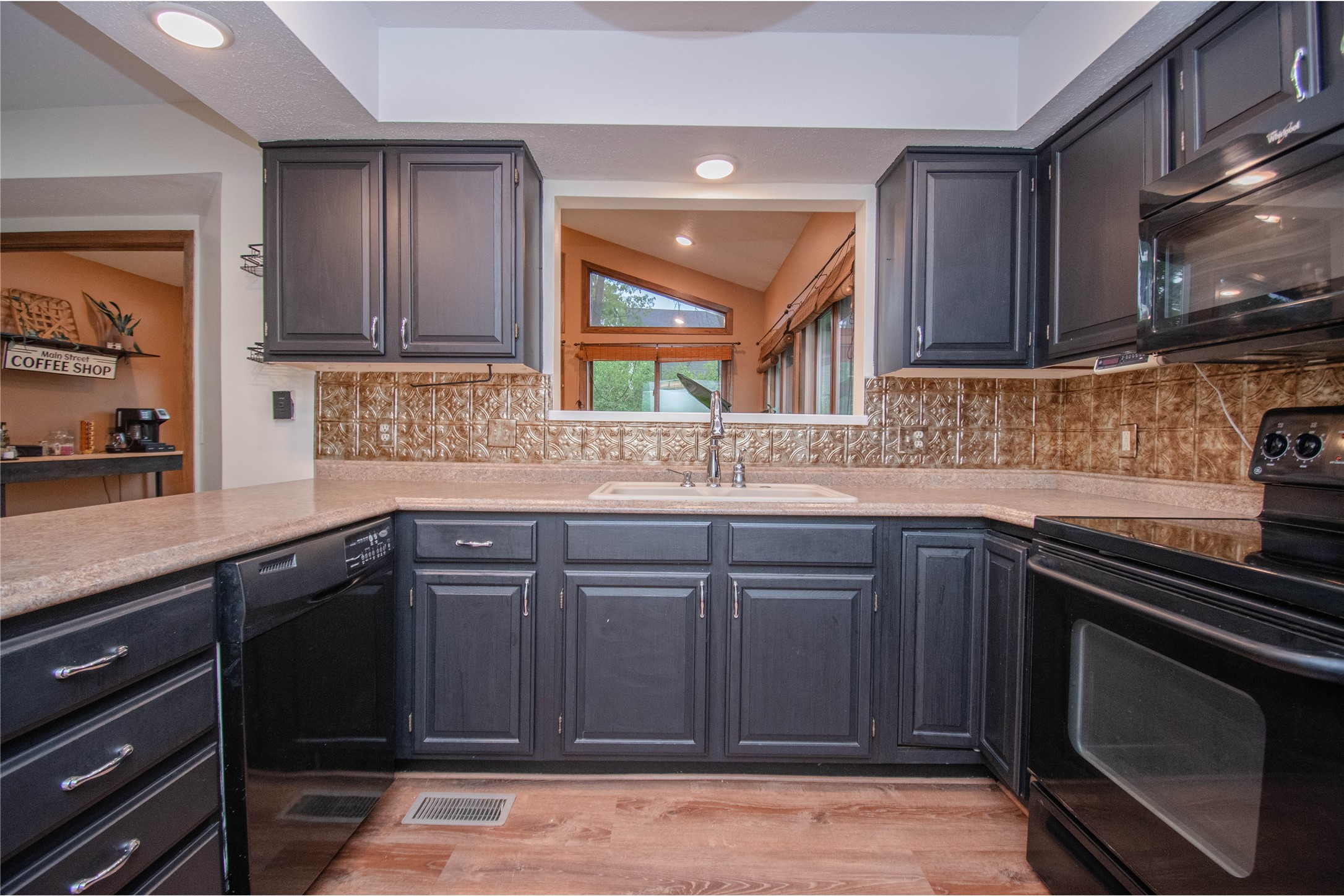 1114 NW Parkridge Drive