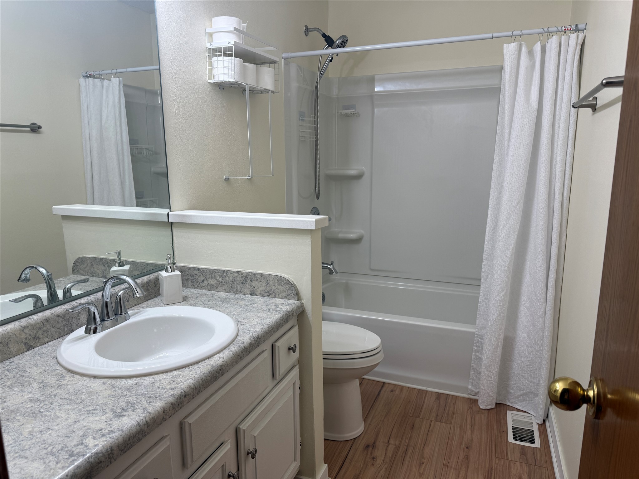 1114 NW Parkridge Drive