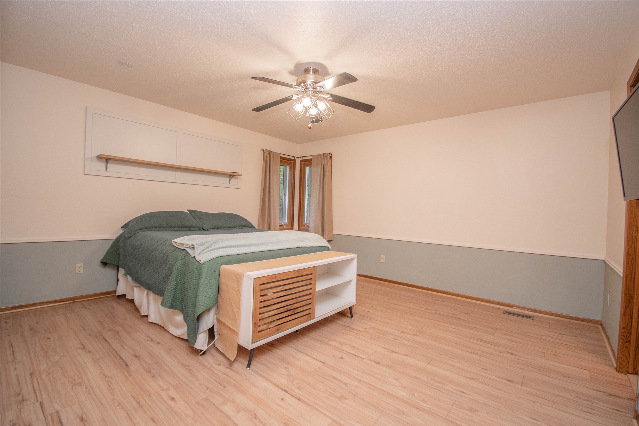 1114 NW Parkridge Drive