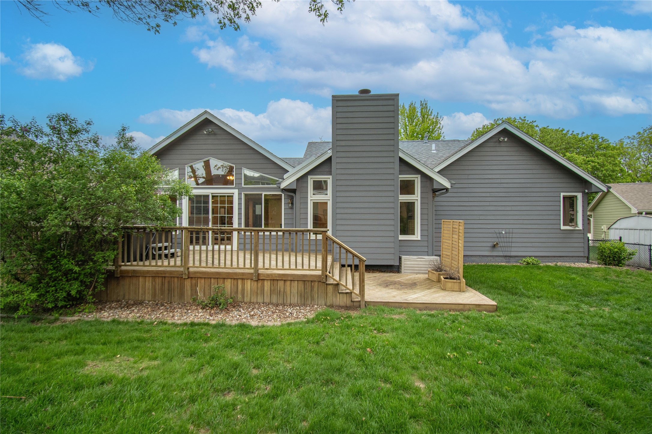 1114 NW Parkridge Drive