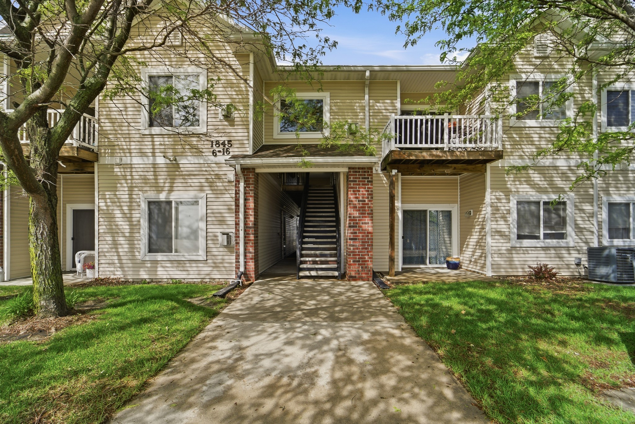 1845 SW White Birch Circle 11